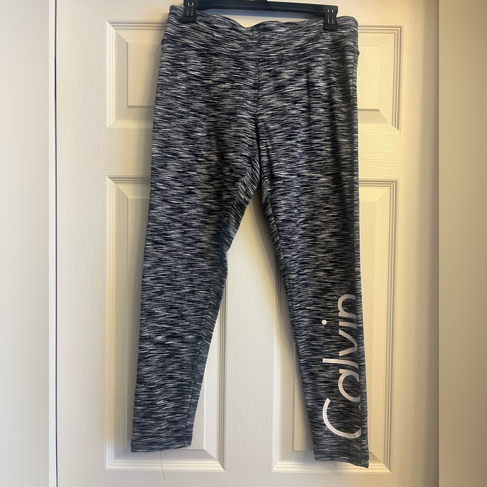 Calvin Klein  Black and White Patterned Leggings